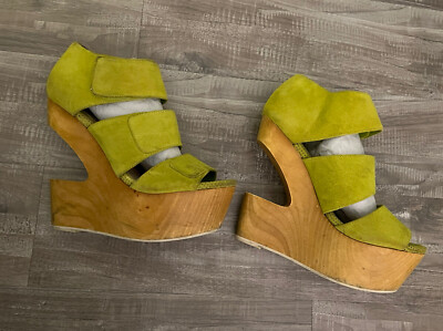 DV8 by Dolce Vita 'Javelin' SandalACID YELLOW - 7 M  - Suede & Wood Heels