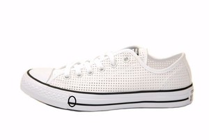 white low ankle converse