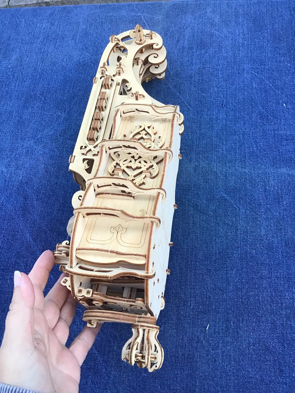 Picture 2 of 8