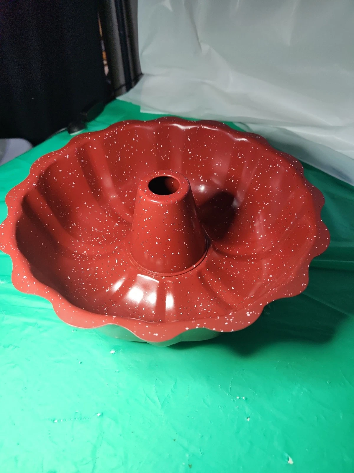 Red Speckled Fluted Tube Bundt Cake Pan Nonstick Baking Mold