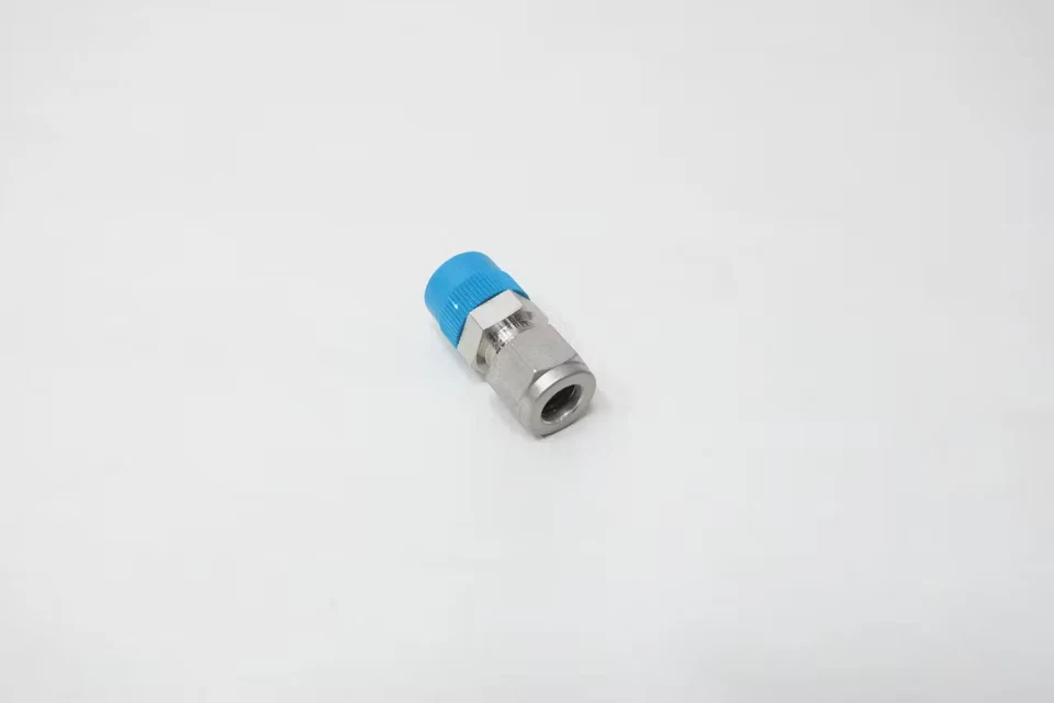 Caja de 25 conectores macho de acero inoxidable Swagelok SS-600-1-6 3/8 pulgadas Npt X tubo de 3/8 pulgadas Foto 3 de 4