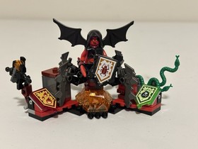 Lego Nexo Knights: Ultimate Beast Master (70334) & Ultimate Lavaria (70335)