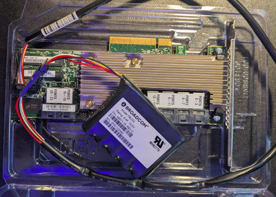 Avago/Broadcom MegaRAID SAS 9361-24i SAS 12Gb/s RAID Controller 05-50022-00