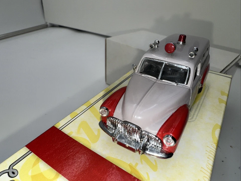 Ambulancia de campo australiana Holden FJ Van 1955 Matchbox Collectibles YYM38061 Foto 3 de 4