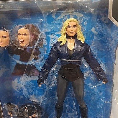 DC McFarlane Multiverse Platinum Chase Edition Black Canary SEALED