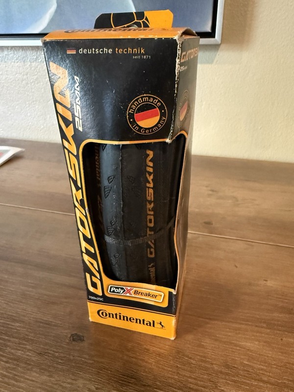 Continental Gatorskin Bicycle Tire - 700c 25 mm Width New