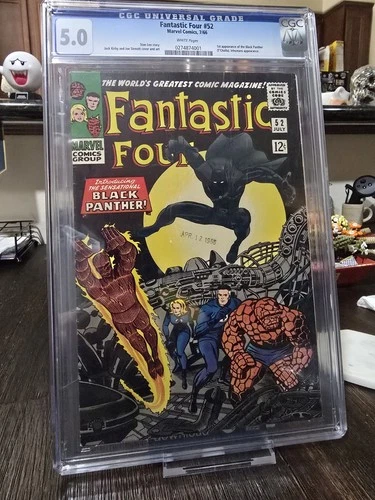 🔥🔥🔥Fantastic Four #52 CGC Graded 5.0.