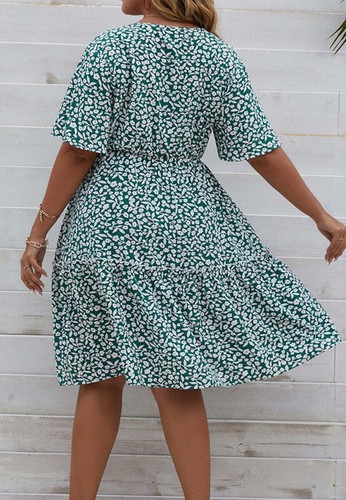 Plus Size Floral Surplice Neck Short Sleeve Dress - Bild 4 von 11