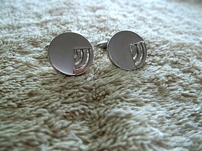 SWANK Cuff Links, Silver Tone Metal, Round w/Open Triangle Design   E3