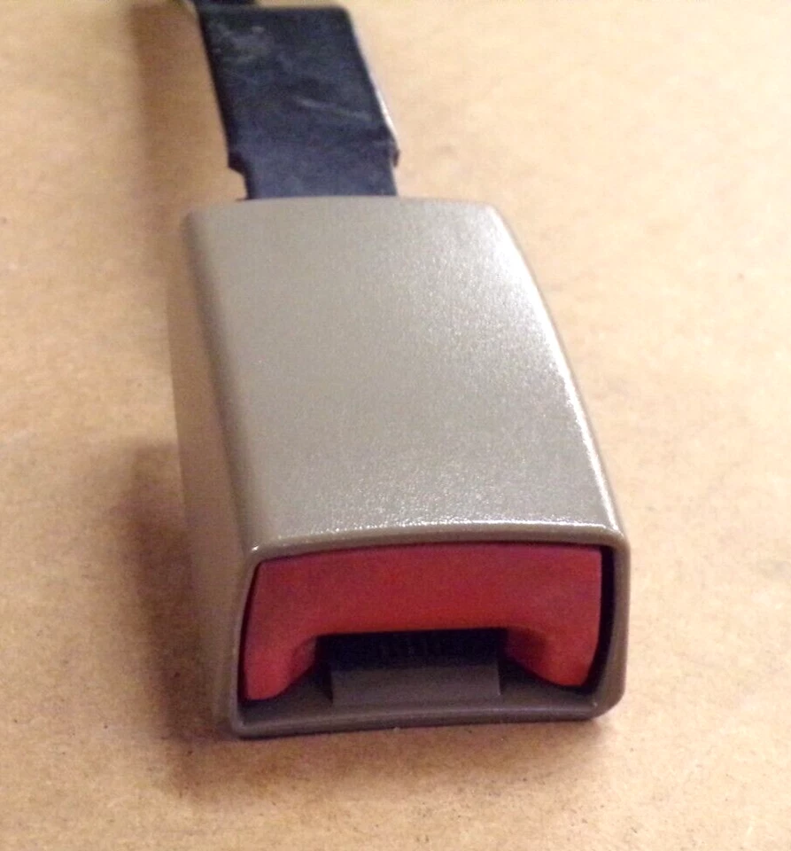 Jeep Patriot 2013 receptor de hebilla de cinturón de seguridad (delantero del conductor) 2011-2017 Foto 2 de 4