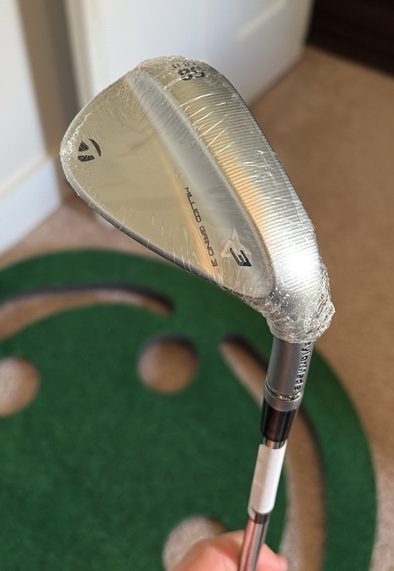 TaylorMade Milled Grind 3 Sand Wedge 56° 12 Bounce Steel Right-Handed Silver