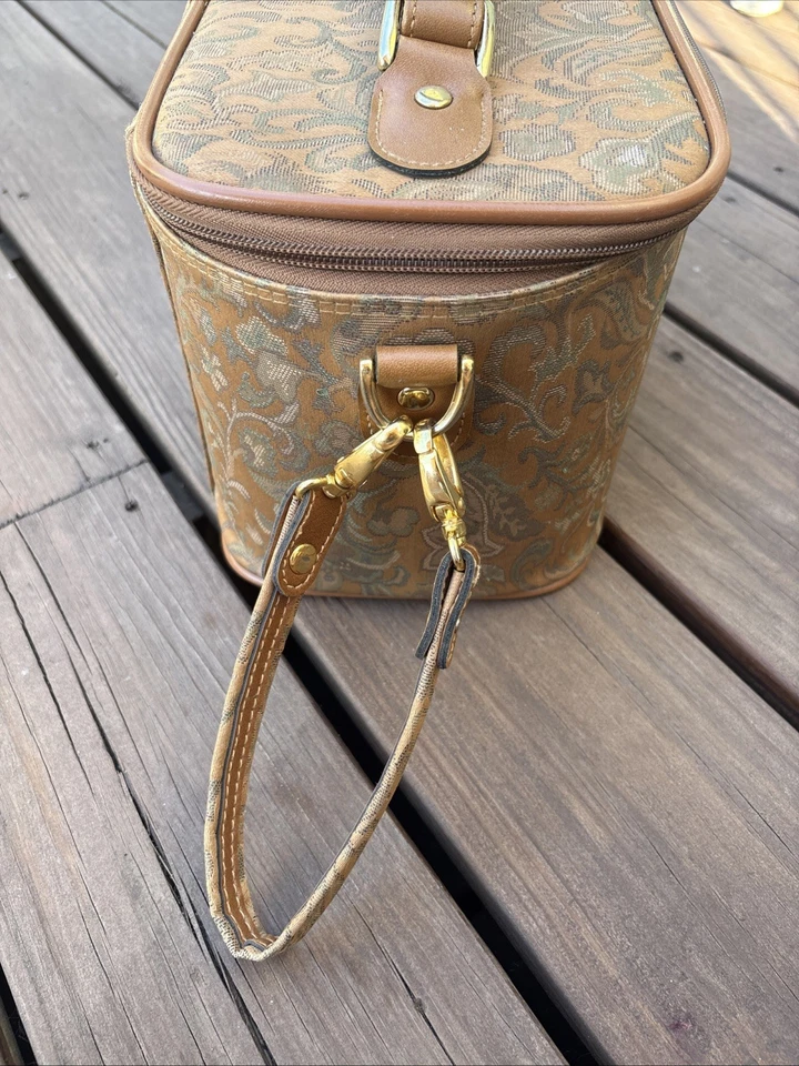 Bolsa de viaje cosmética vintage Etienne Aigner colección Heritage Foto 4 de 4