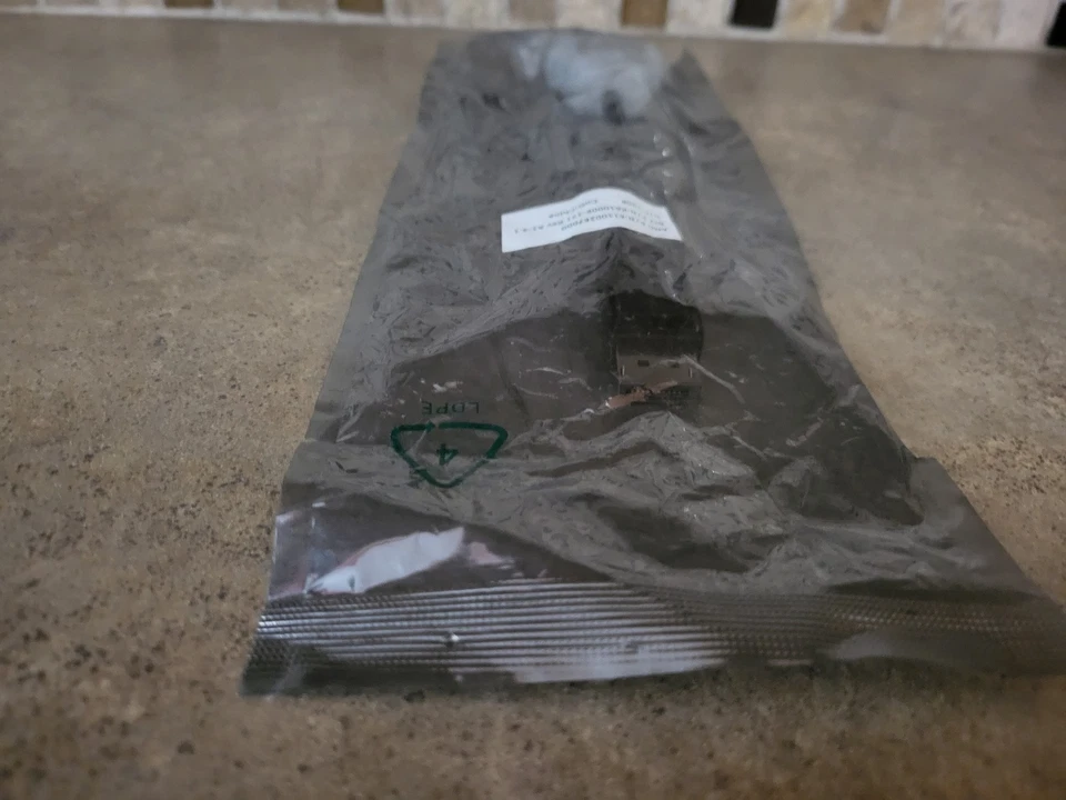 BIZLINK DISPLAY PORT TO DVI ADAPTER - BIZ PN: KS10009-131 E2-2 - Image 4 of 4