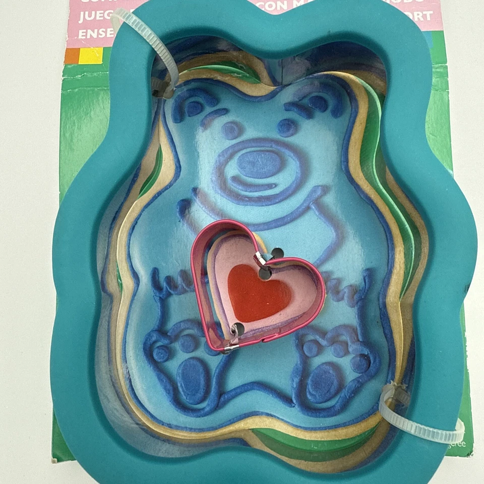 Barra de caramelo Wilton Dylan's, cortador de galletas de oso con corazón 2 piezas agarre cómodo Foto 3 de 4