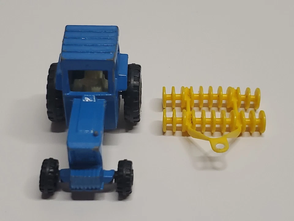 Matchbox Superfast Ford Tractor & Harrow - Image 3 of 4