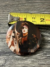 KISS BUTTON Pin Badge Elder Paul Stanley Guitar Friday's Vintage Kiss Aucoin Era
