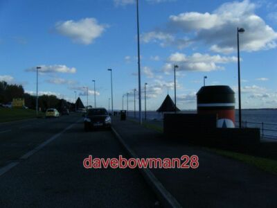 PHOTO  PROMENADE NEAR DINGLE 2010