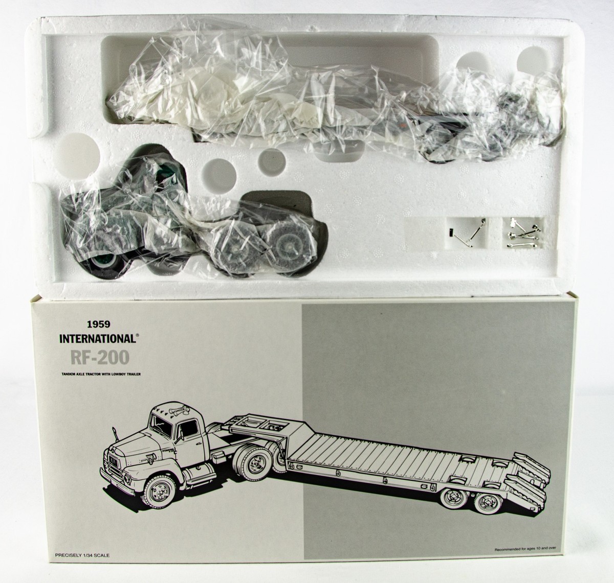 First Gear 1959 International RF-200 Lowboy Allied Aggregated 1:34