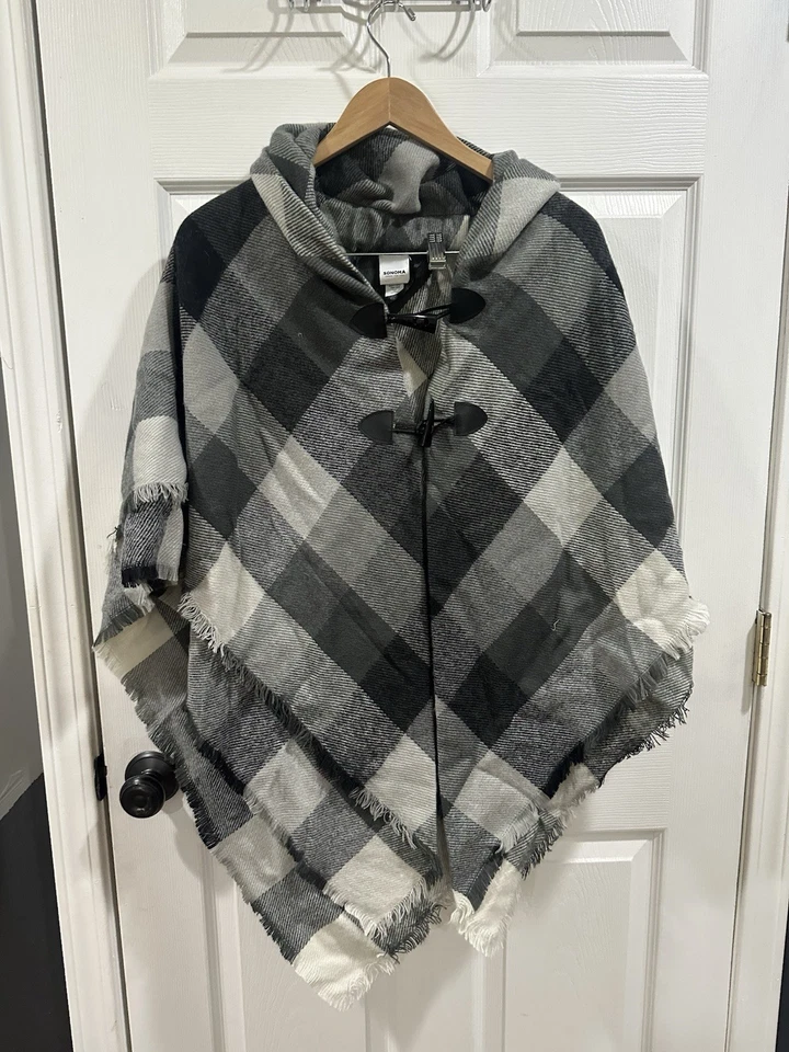 Poncho Sonoma Goods for Life a cuadros con capucha gris negro a cuadros usado Foto 2 de 4