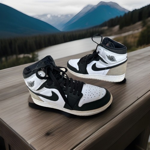 Nike Air Jordan 1 Retro High OG Stage Haze 575441-108 GS Size 6Y Wo’s 7.5 Shoes - Picture 1 of 24