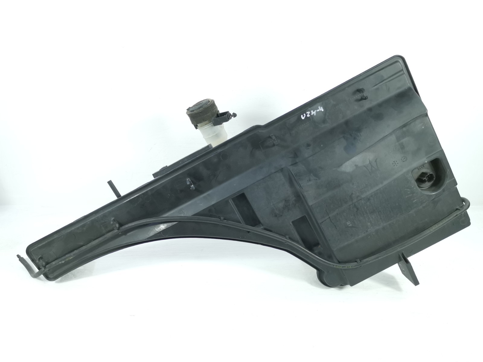 Maserati Ghibli S AWD 3.0 Auto 2014 Windshield Washer Tank Reservoir 670006414