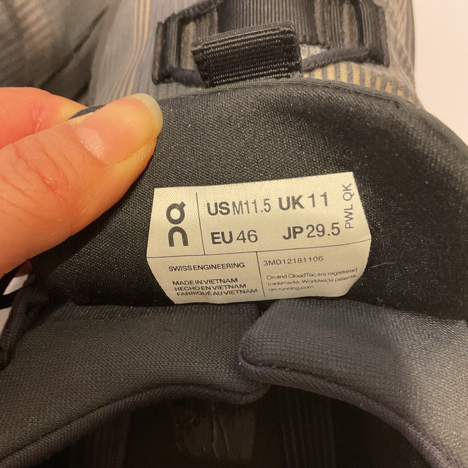 On Cloud On Running Cludnova Void Eclipse Undyed … - image 7