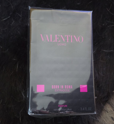 Valentino Uomo Born In Roma Extradose Parfum Spray, Regular Size 3.4 fl oz