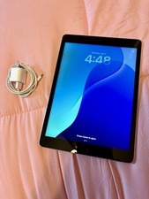 Apple iPad 9th Gen 64 GB Wi-Fi   Space Gray Used, Good Condition 