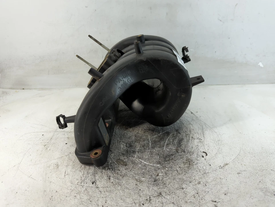 2001-2003 Saturn Lw200 Air Intake Manifold EB2EK - Image 2 of 4