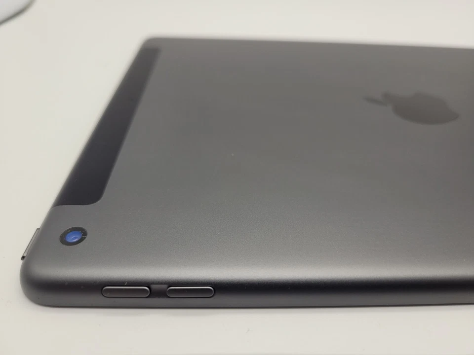 Apple iPad Pro 12.9" (A1584) 32GB, Gris espacial, WiFi Solo Bueno B+ Foto 3 de 4