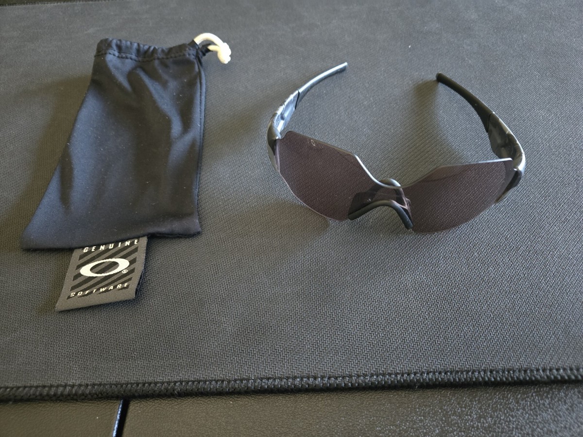 Rare Oakley Zero L Men's Sunglasses Night Camo Frame G30 Black