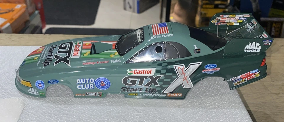 Coche divertido Action 1/24 John Force 2005 Castrol GTX Startup próxima generación 109608 Foto 3 de 4