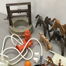 Playmobil 3 lbs Lot 45+ Figures Weapons Horses Cows Donkey Ruffnut Tuffnut HTTYD