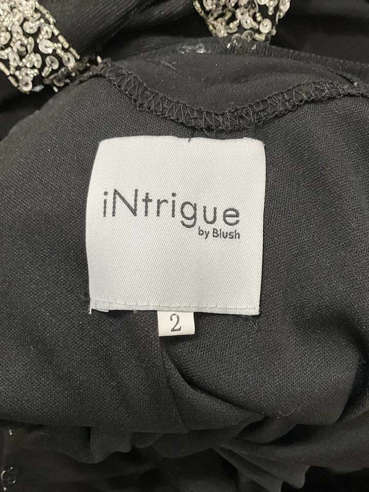 Nuevo con etiquetas Vestido de Sirena Intrigue by Blush Azul Marino Lentejuelas Encaje Halter Cuello Baile de graduación Talla 2 Foto 3 de 3