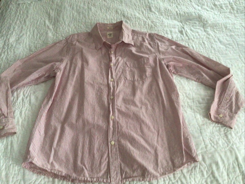 Old Navy Mens Shirt Size Large Button Up Long Sleeve Pink Stripe Fitted