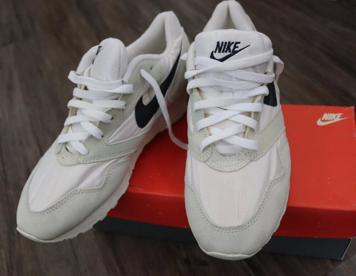 Vintage 1990s Nike Decade Runninng Shoes 102010 140 Size 9 w Box