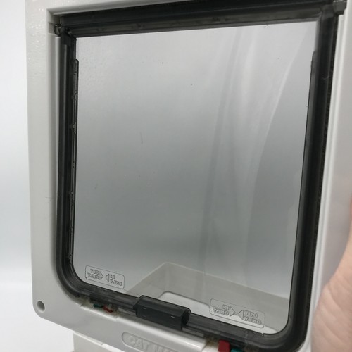 Cat Mate Cat Flap Porta Bianco 8" x 7" Telaio Completo è 9,5" x 9,5" Gattino Gatto - Foto 9 di 11