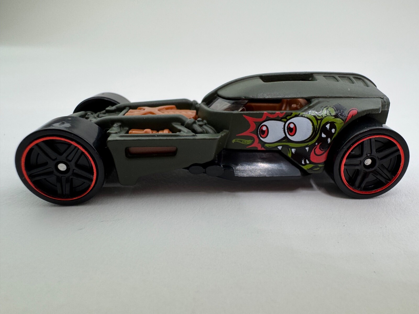 Picture 2 of 8
