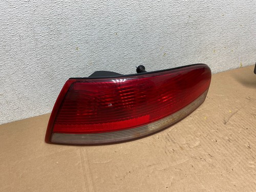 Luz trasera lateral del pasajero derecho convertible Chrysler Sebring 2001-2006 OEM N1139 - Imagen 3 de 11
