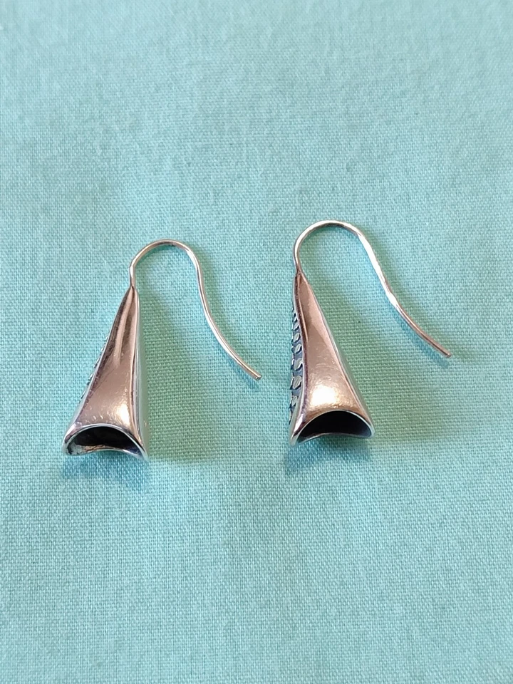 Brincos de prata esterlina com cone texturizado gota pendurada modernista gancho - Imagem 3 de 4