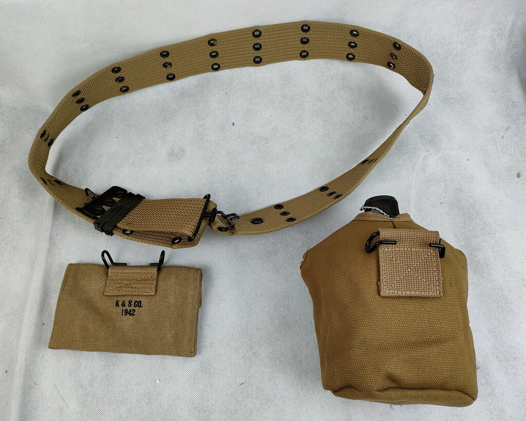 WW2 US AMRY SOLDIER EQUIPMENT BELT First Aid Kit Pocket & USMC