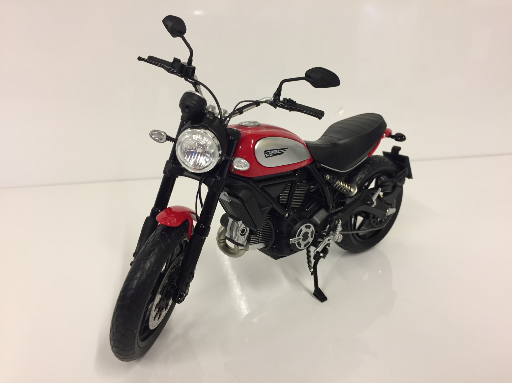 Ducati Scrambler Icon 2015 Rosso Ducati 1:12 Scale NEW TSM