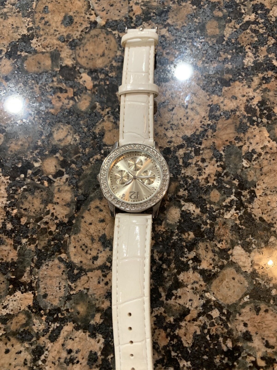 FOSSILスポーツ FLー2794 200meters 600feet 防水 Amazon