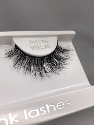 TRS TRUE MINK LASHES LUXURY 3D LASHES # 905 M LIGHT & SOFT AS A FEATHER - Picture 3 of 3