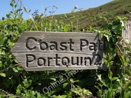Photo 6x4 Coast path sign, Pine Haven Port Isaac The angle of the sun pic c2011 - Picture 1 of 1