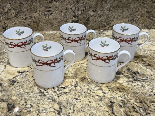 Vintage 1987 Royal Worcester Holly Ribbons Tea / Coffee Mugs Mint Set Of 5 - Picture 2 of 11