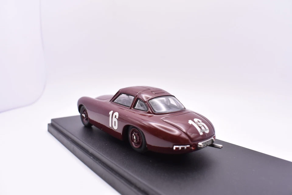 Modellino auto scala 1:43 MERCEDES 300 SL bang diecast modellismo da collezione - Immagine 3 di 4