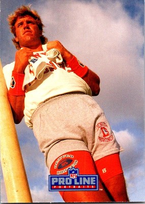 1991 Pro Line Portraits #4 John Elway Punt, Pass and Kick football card 10FFFF
