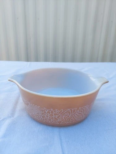 Vintage PYREX 472-B 750ml  Woodland Design Small Baking DISH- No Lid*