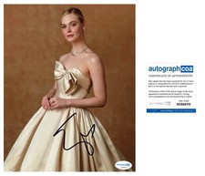 Elle Fanning AUTOGRAPH Actress Signed 10x8 Photo ACOA